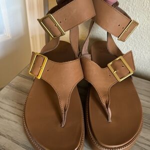 Sorel Roaming T strap sandal tan, new never worn size 8